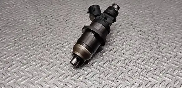 Mitsubishi Pajero Pinin Fuel injector E7T05071