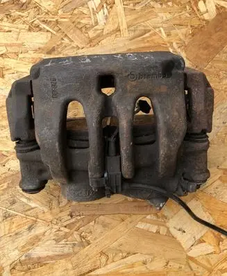 Mercedes-Benz Vito Viano W639 Front brake caliper