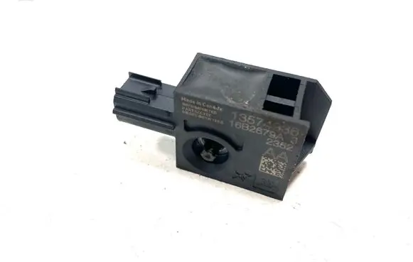 Chevrolet Volt I Airbag deployment crash/impact sensor 13574936 16B2679A3 2352