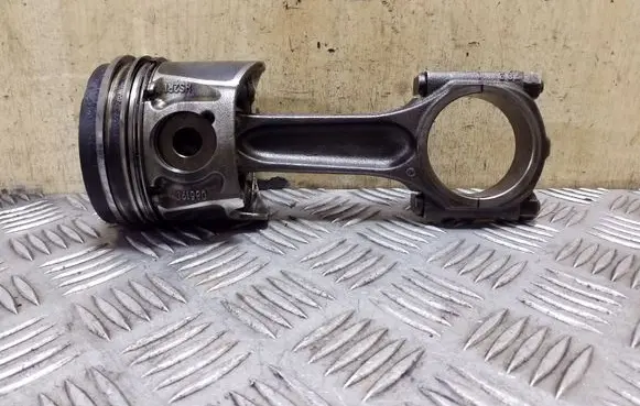 Ford Galaxy Piston with connecting rod 085190 HS2RI