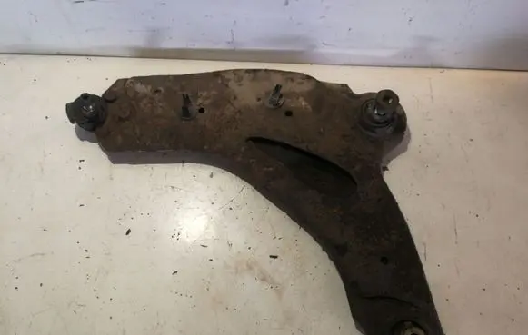 Opel Vivaro Front lower control arm/wishbone
