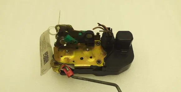 Jeep Cherokee III KJ Rear door lock