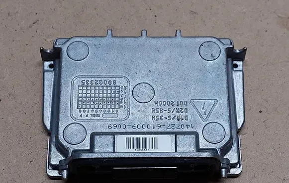 Citroen C5 Voltage converter/converter module 89034934