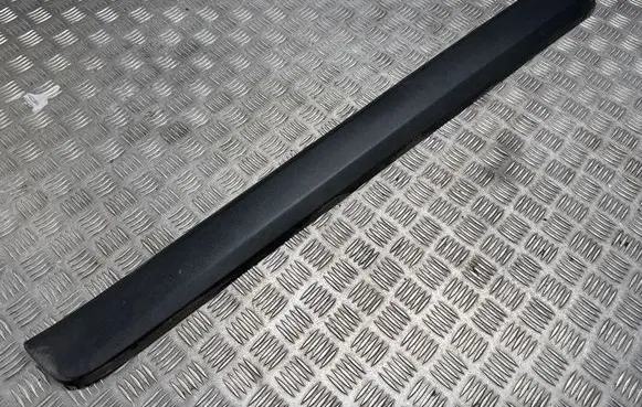 Volvo XC60 Front door trim (molding) 31294845