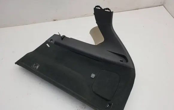 (D)pillar trim (top)