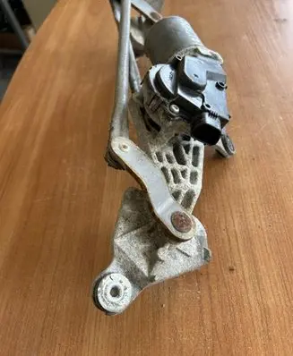 Fiat Sedici Front wiper linkage and motor