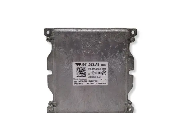 Audi Q3 8U Headlight ballast module Xenon 7PP941572AB 7PP941572A W003T25075