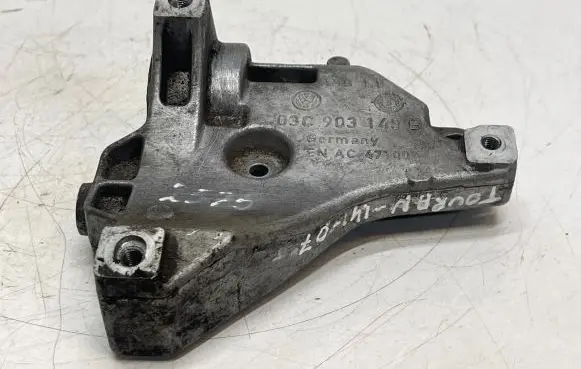 Volkswagen Golf VI A/C compressor mount bracket 03C903143B ENAC47100