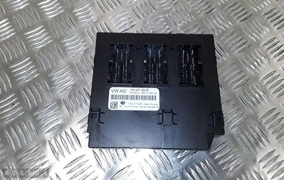 Volkswagen Golf Plus Engine control unit/module 1K0937084B