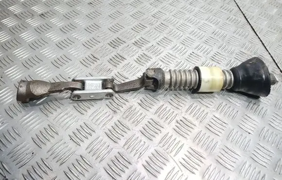 Mercedes-Benz C W203 Steering column universal joint 04M04 2104620748