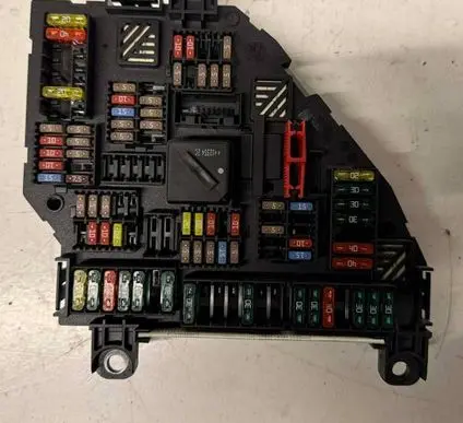 BMW 5 F10 F11 Fuse module 417033452 9264923 051012