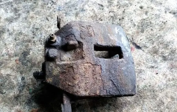 Nissan Almera Tino Front brake caliper