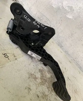 Clutch pedal