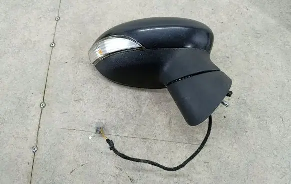 Ford Fiesta Front door electric wing mirror 4201012