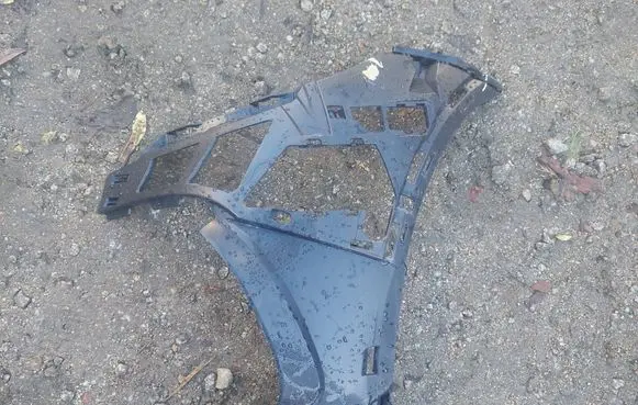 Front bumper mounting bracket