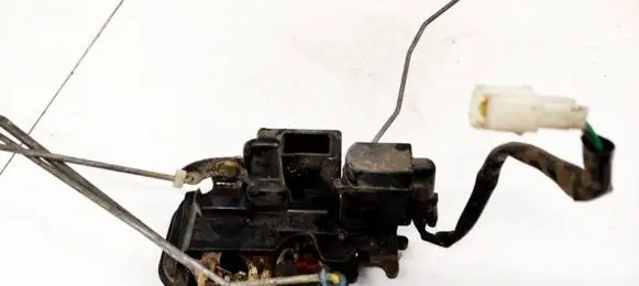 Mazda 626 Front door lock 1528007031 152800-7031