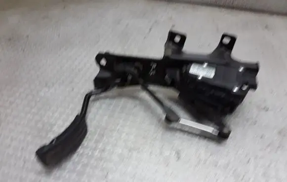 Opel Vivaro Accelerator throttle pedal 8200008477