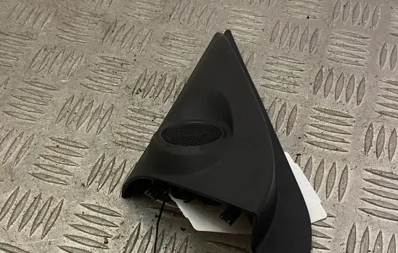 Mitsubishi Outlander Front door high frequency speaker 7221B587