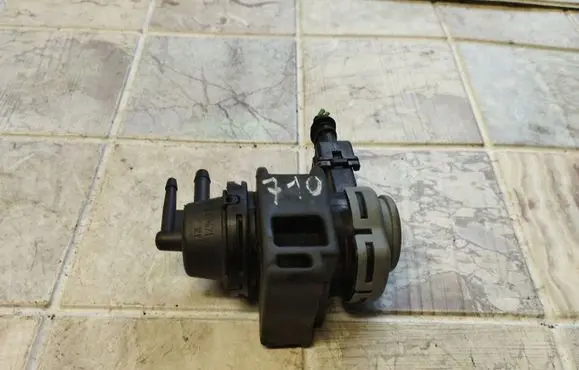 Nissan Qashqai Turbo solenoid valve 8200575400