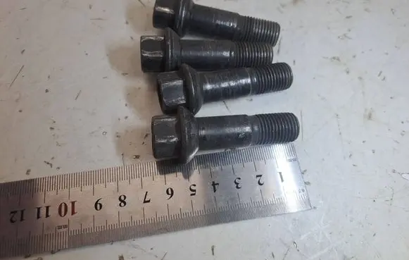Mercedes-Benz GLC X253 C253 Nuts/bolts 