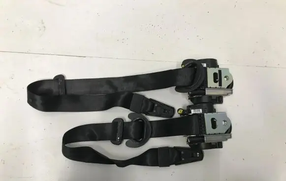 Audi A4 S4 B9 8W Front seatbelt
