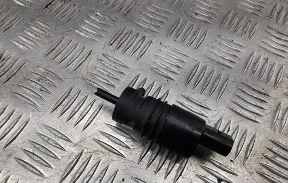 Audi A3 S3 8V Windscreen/windshield washer pump 1K5955651
