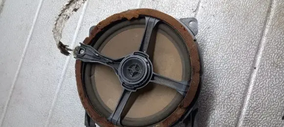 Volvo S80 Subwoofer speaker