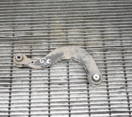 Volkswagen PASSAT B8 Rear upper control arm/wishbone