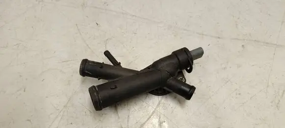 Volkswagen Tiguan Engine coolant pipe/hose 03l121131aa
