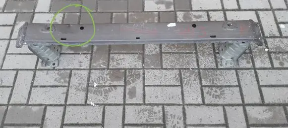 Toyota Avensis T270 Front bumper cross member