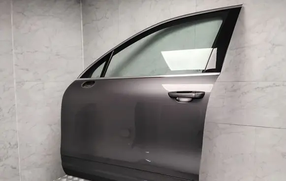 Porsche Cayenne (92A) Front door 7P0831311