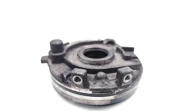 Volvo XC90 Oil pump 3077709