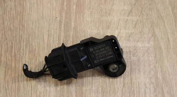 Opel Antara Air pressure sensor 55568176