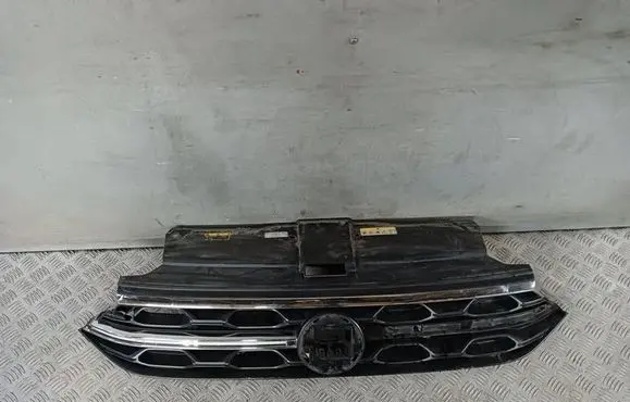 Volkswagen T-Roc Front bumper upper radiator grill 2GA853651