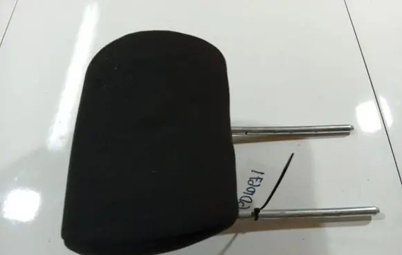 Ford Mondeo Mk III Front seat headrest 