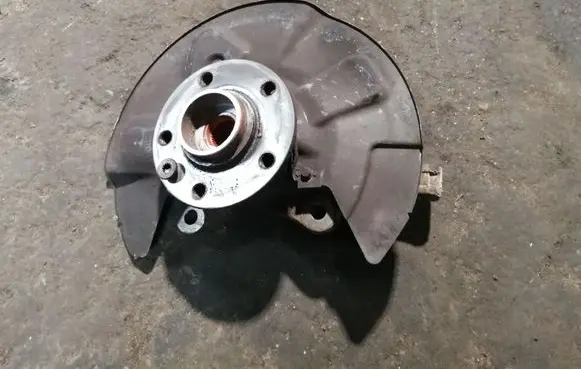 Volkswagen Transporter - Caravelle T5 Front wheel hub