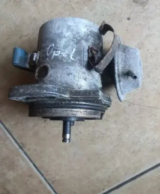 Opel Ascona C Spark distributor 0237021025