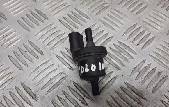 Volkswagen Polo IV 9N3 Fuel tank valve 