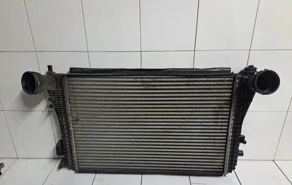 Volkswagen Jetta V Intercooler radiator 1K0145803B L3402000
