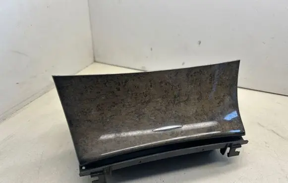 Mercedes-Benz E W211 Car ashtray 2118101330