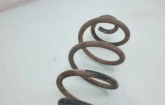 Nissan Note (E11) Rear coil spring