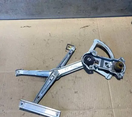 Mercedes-Benz E W124 Front door manual window regulator 