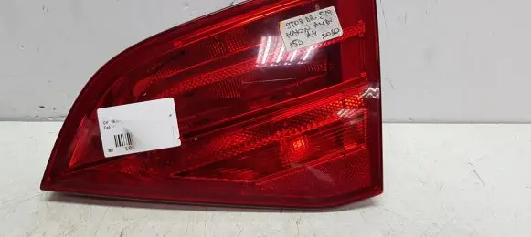 Tailgate rear/tail lights