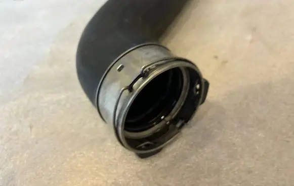 Mercedes-Benz E W212 Intercooler hose/pipe A2045281682 2045281682