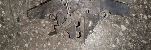 Toyota Corolla E120 E130 Engine bonnet/hood lock/catch