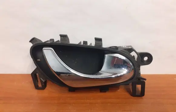 Nissan Qashqai Front door interior handle 1234587690 06000340 80670-4EA0A