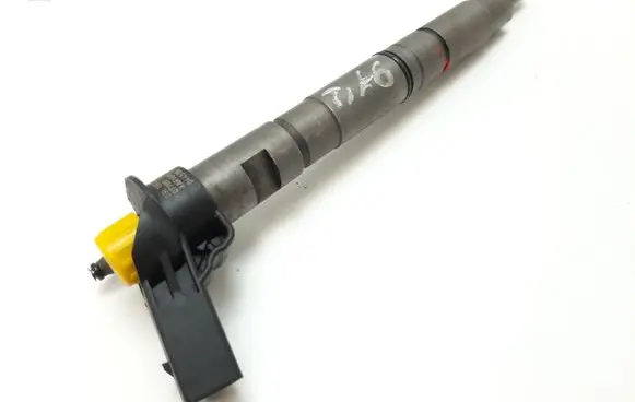 Skoda Octavia Mk2 (1Z) Fuel injector 03L130277 0445116005