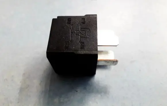 Mercedes-Benz E W211 Other relay A0025421319