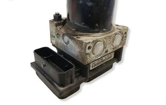 Volkswagen Polo ABS Pump 0265231712 06042721195