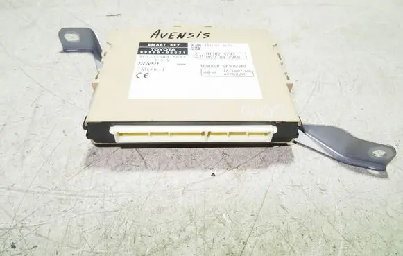 Toyota Avensis T270 Keyless (KESSY) go control unit/module 8999005031